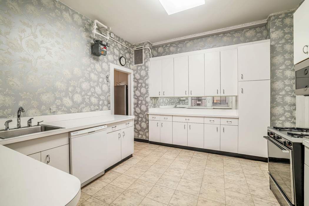 1155 Park Avenue 4NE Carnegie Hill New York NY 10128