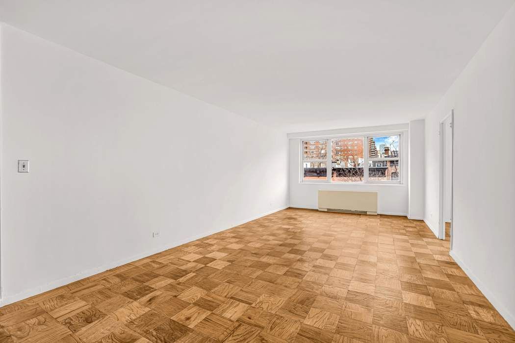 360 West 22nd Street 6L Chelsea New York NY 10011