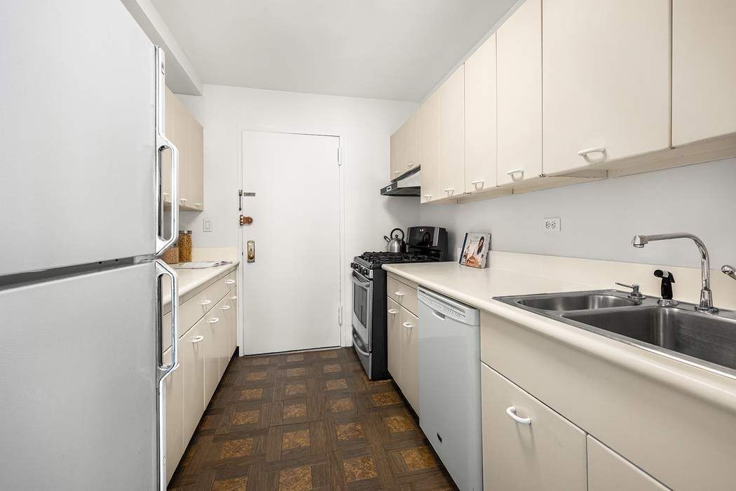 49 East 86th Street 3B Carnegie Hill New York NY 10028