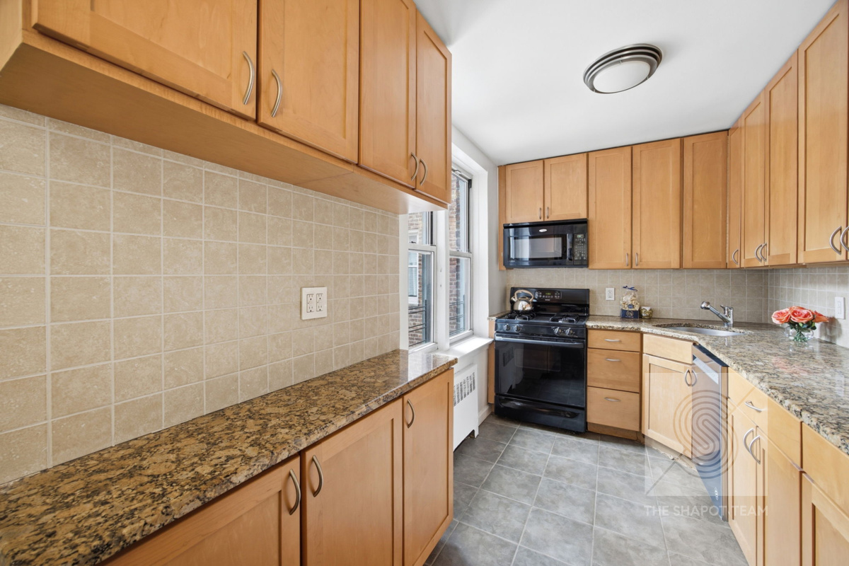 153 Bennett Avenue 3E Hudson Heights New York NY 10040