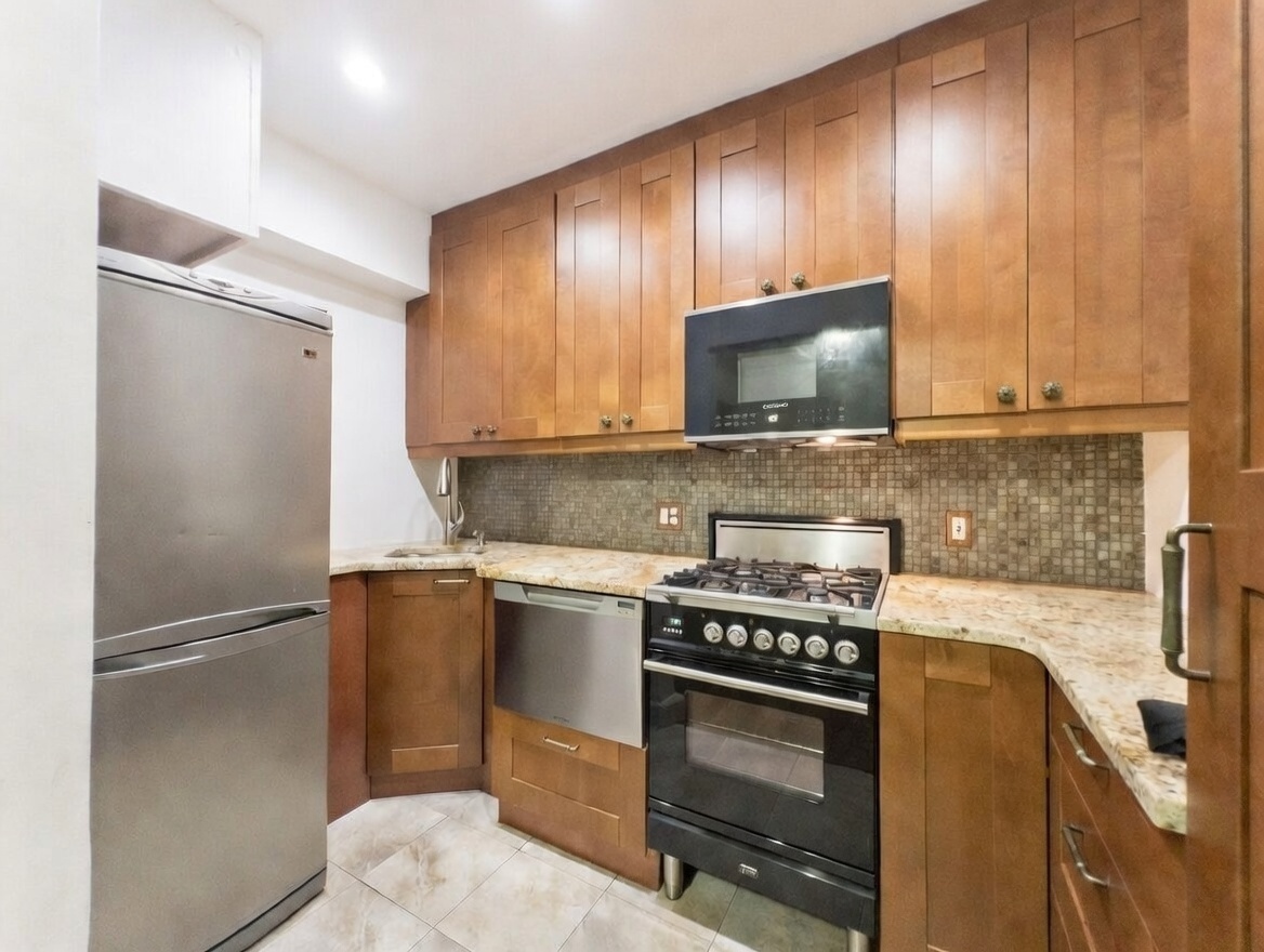 3535 Kings College Place 1E Norwood Bronx NY 10467