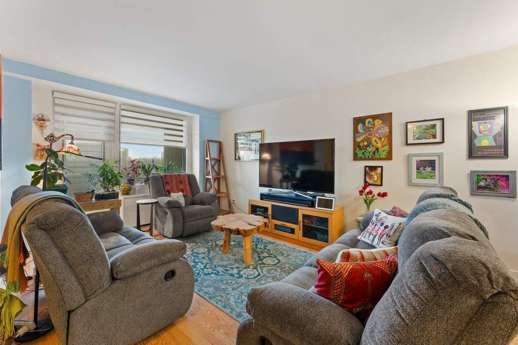 4705 Henry Hudson Parkway West 10J Riverdale Bronx NY 10471