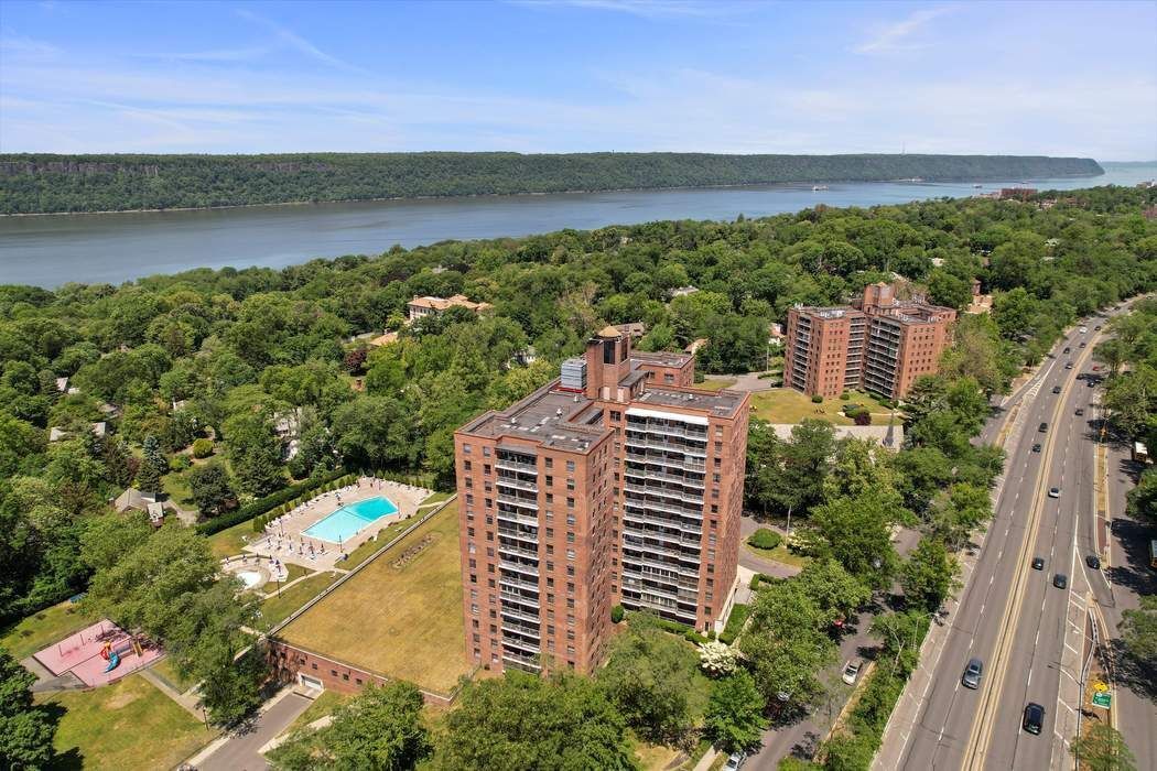 4705 Henry Hudson Parkway West 10J Riverdale Bronx NY 10471