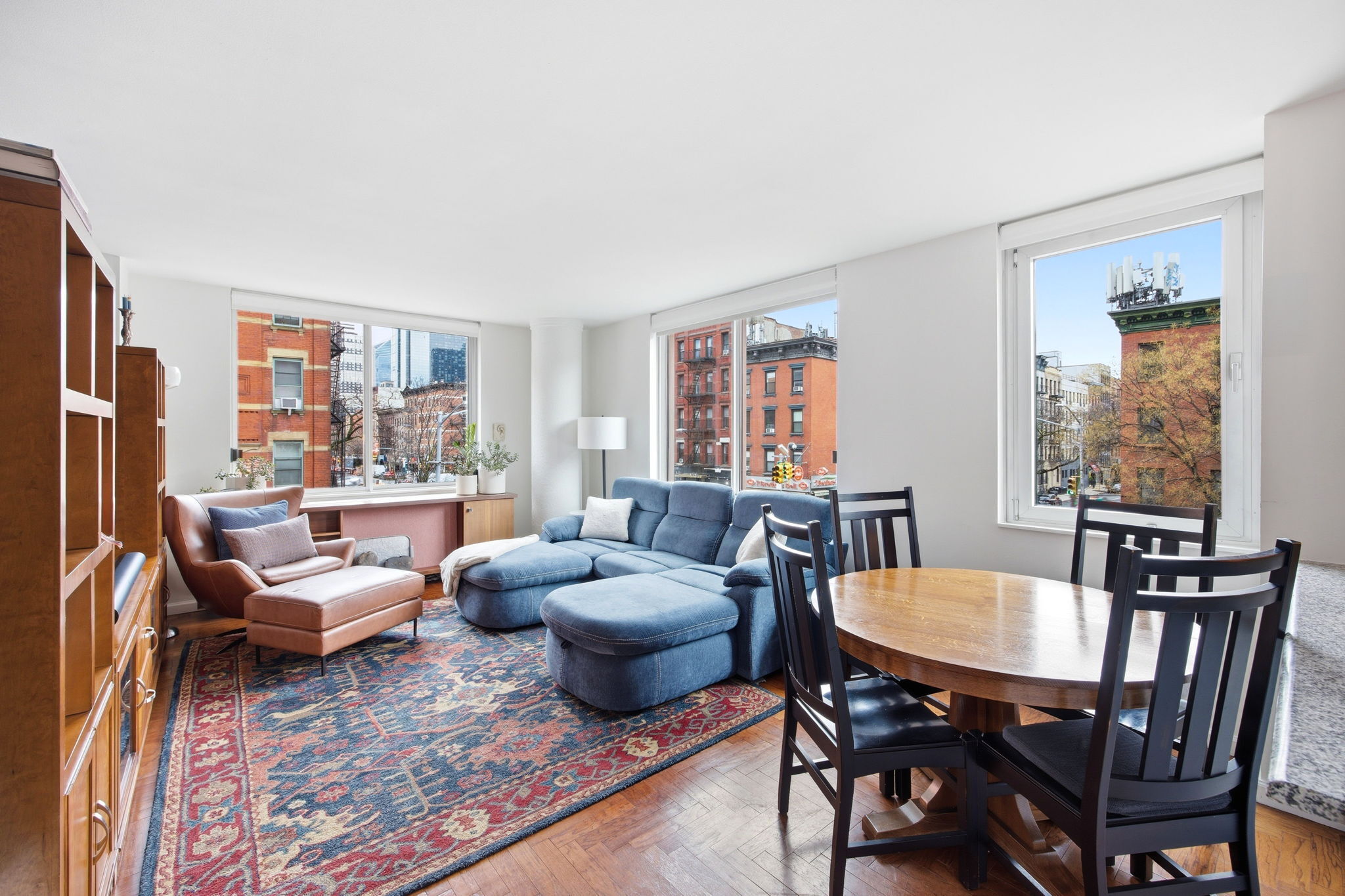 393 West 49th Street 2G Clinton New York NY 10019