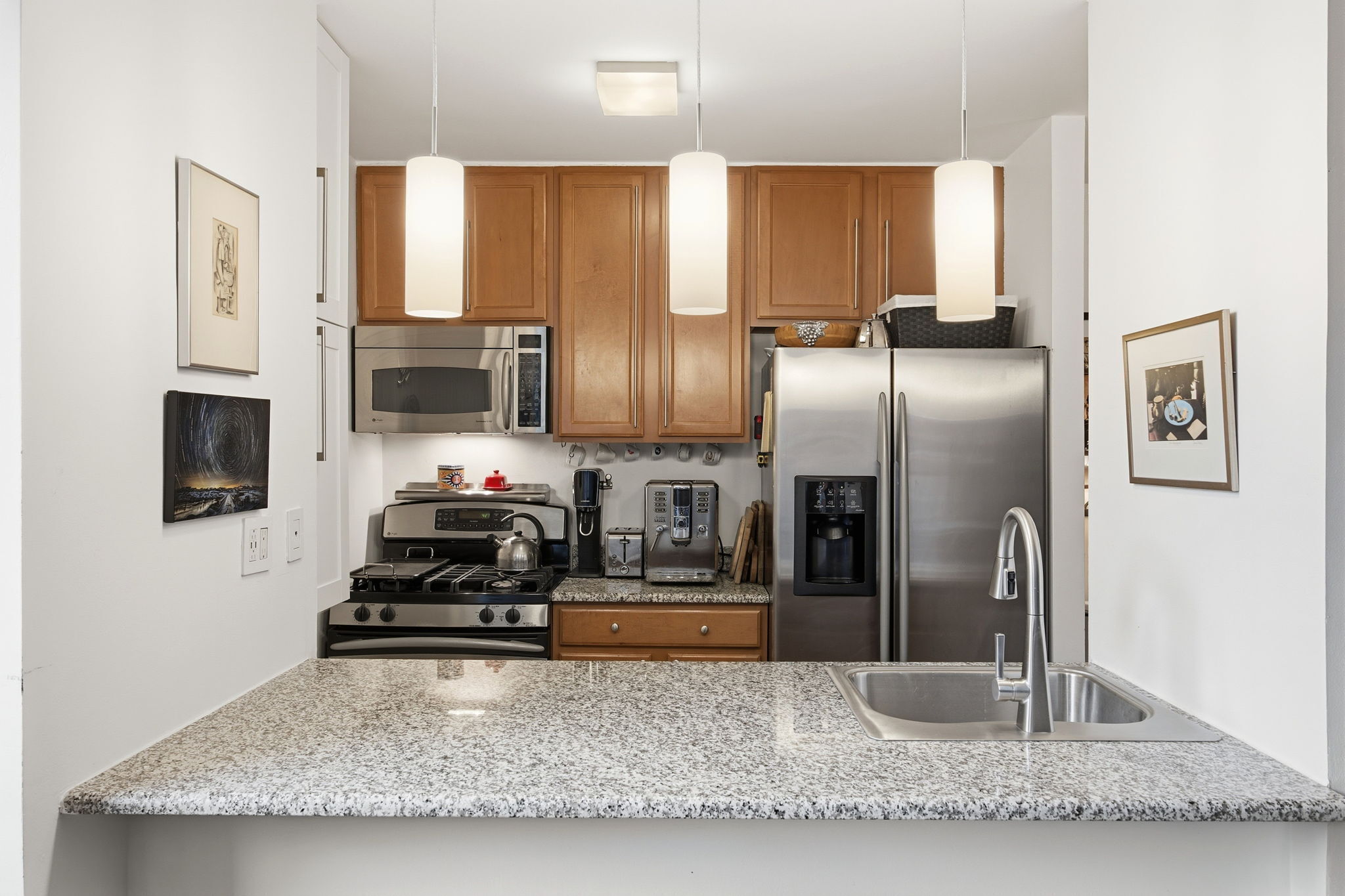 393 West 49th Street 2G Clinton New York NY 10019