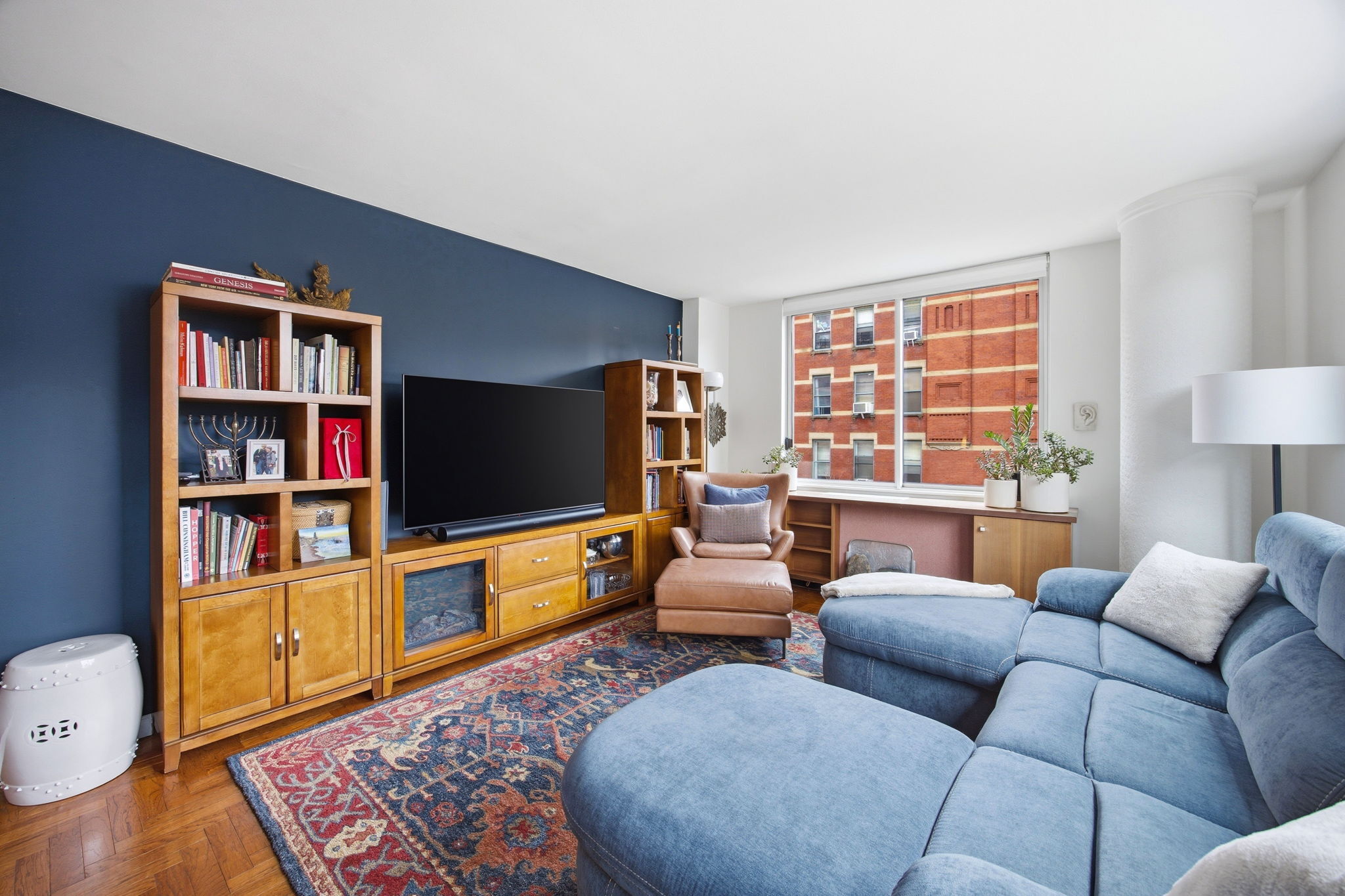 393 West 49th Street 2G Clinton New York NY 10019