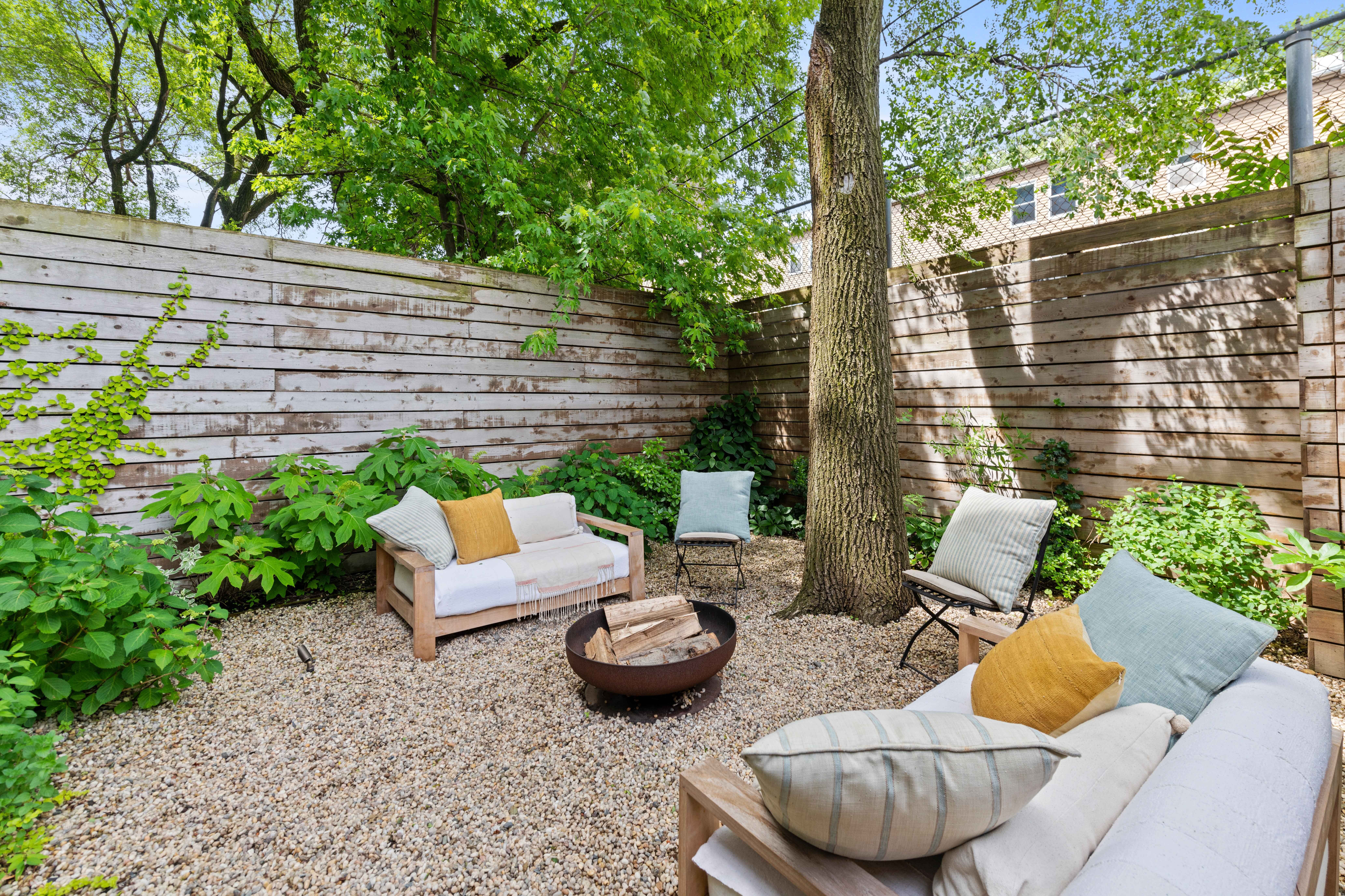 4 Downing Street 1A Clinton Hill Brooklyn NY 11238