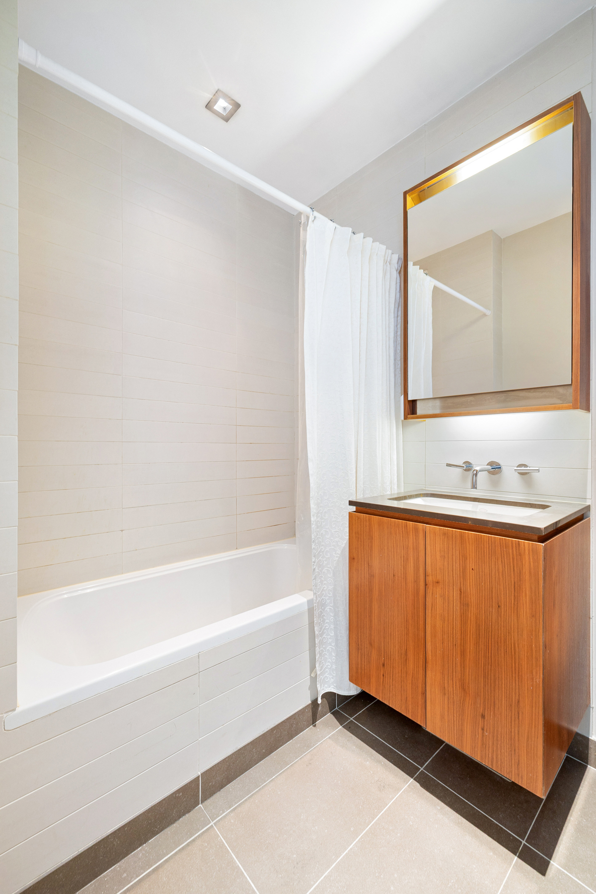 555 West 59th Street 15B Lincoln Square New York NY 10019