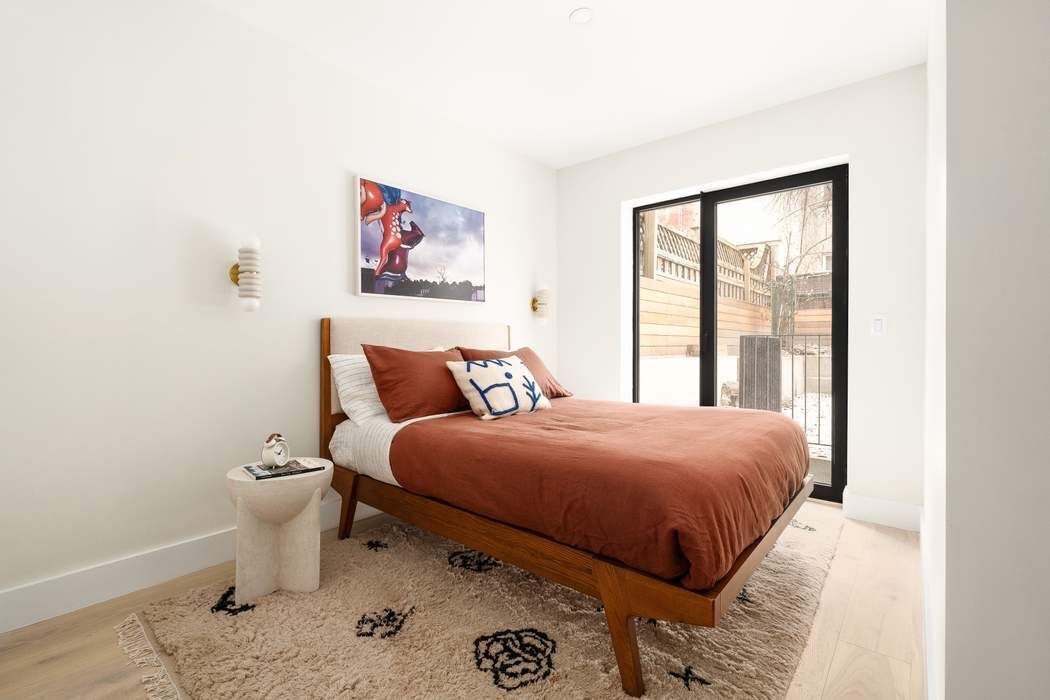 221 East 48th Street Turtle Bay New York NY 10017