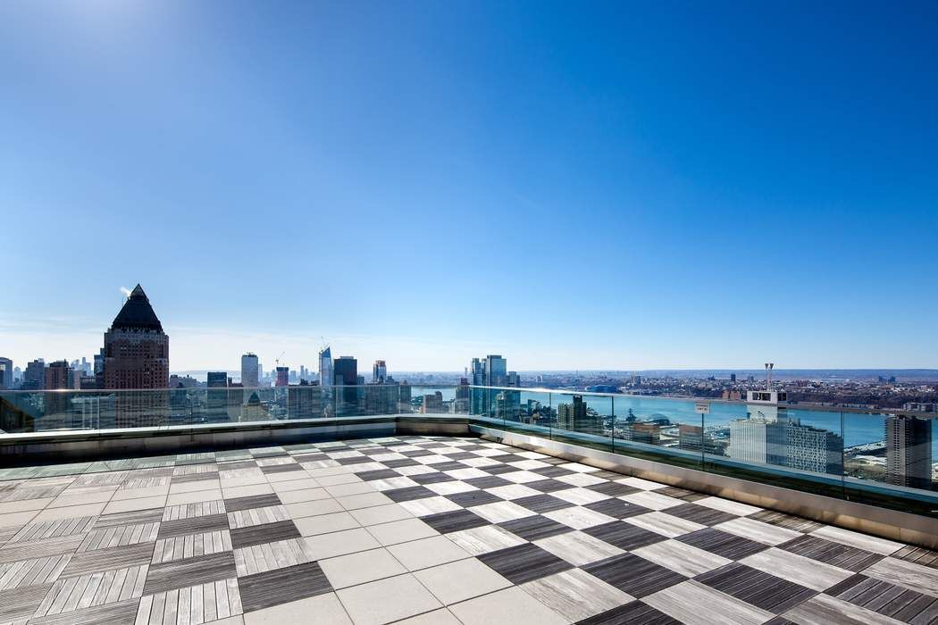 322 West 57th Street 50S Clinton New York NY 10019
