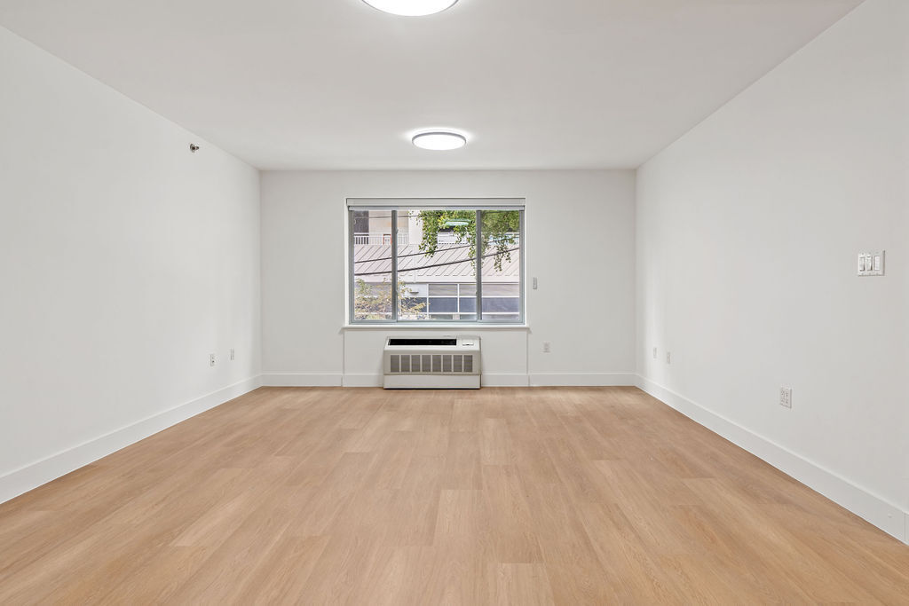 47-05 5th Street 102 Long Island City Queens NY 11101