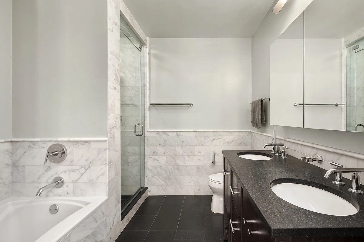 454 West 54th Street 2J Clinton New York NY 10019