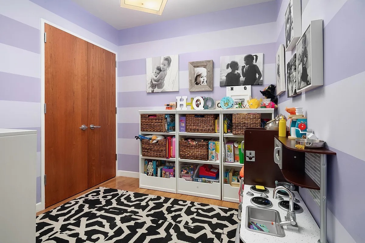 454 West 54th Street 2J Clinton New York NY 10019