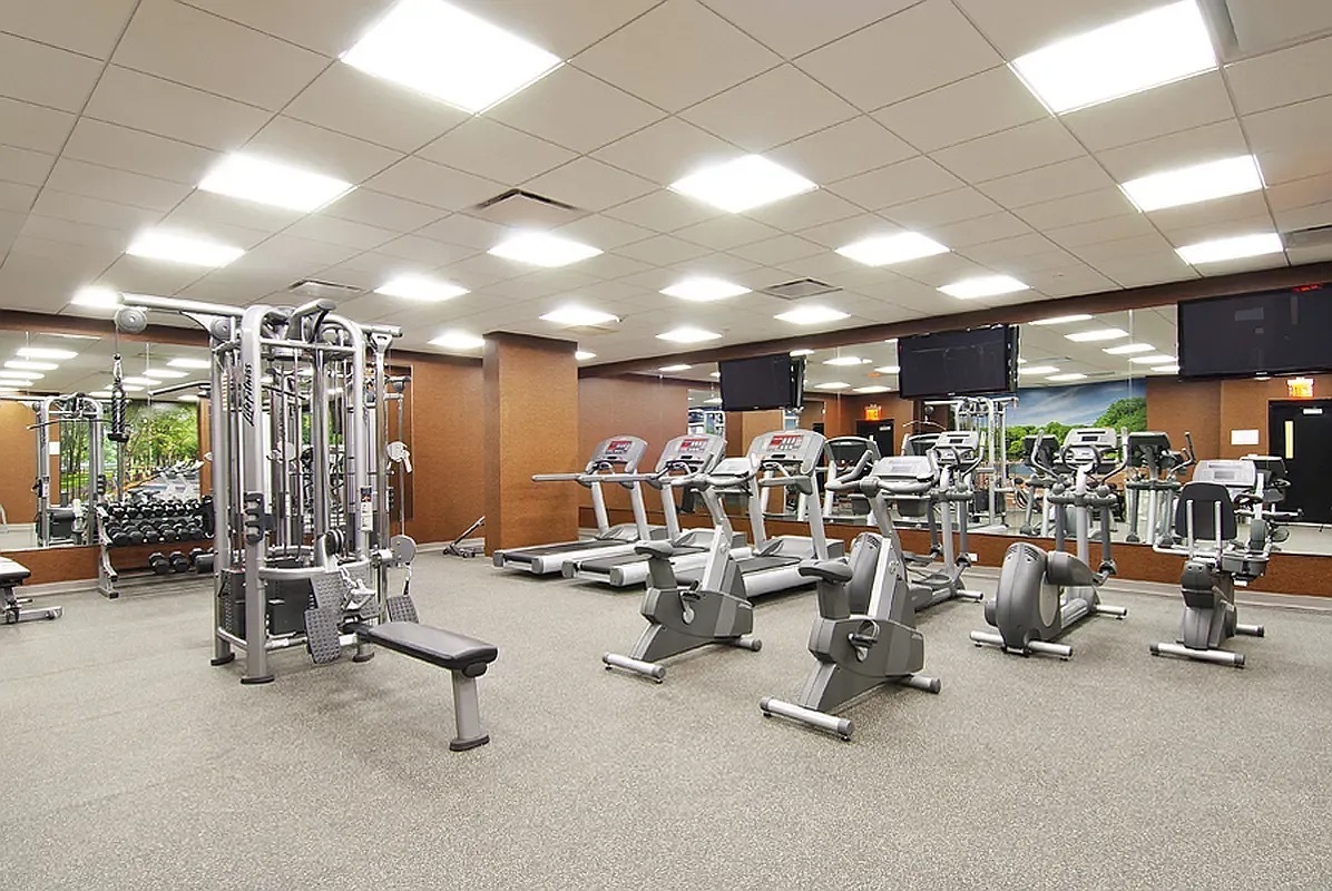 454 West 54th Street 2J Clinton New York NY 10019