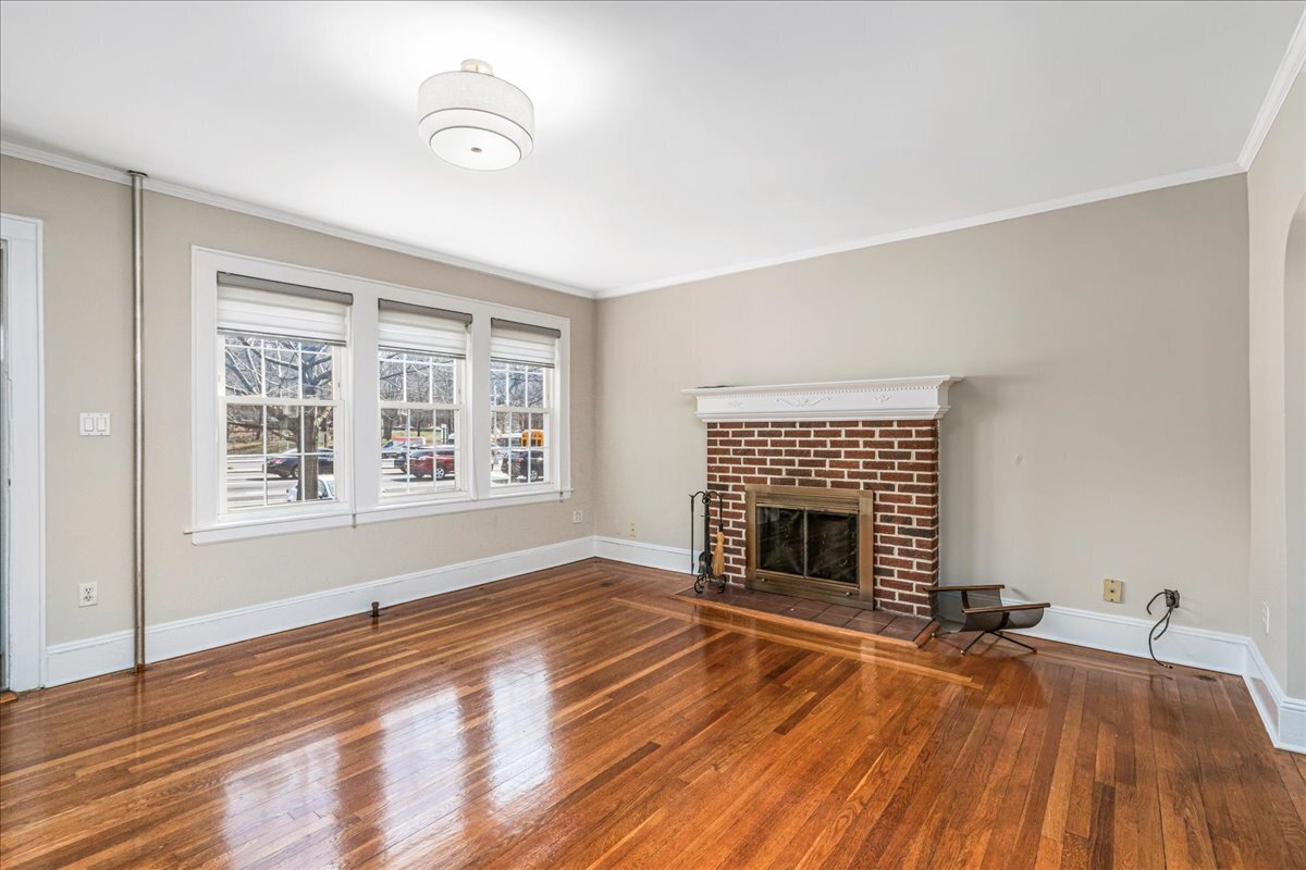 113-09 Union Turnpike Forest Hills Queens NY 11375