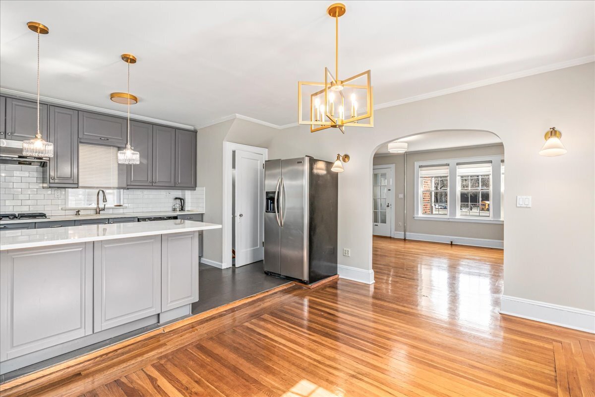 113-09 Union Turnpike Forest Hills Queens NY 11375