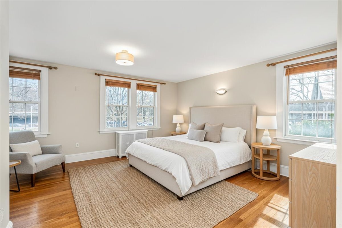 113-09 Union Turnpike Forest Hills Queens NY 11375