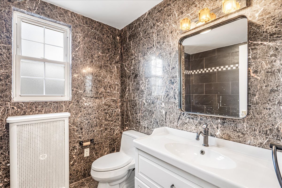 113-09 Union Turnpike Forest Hills Queens NY 11375