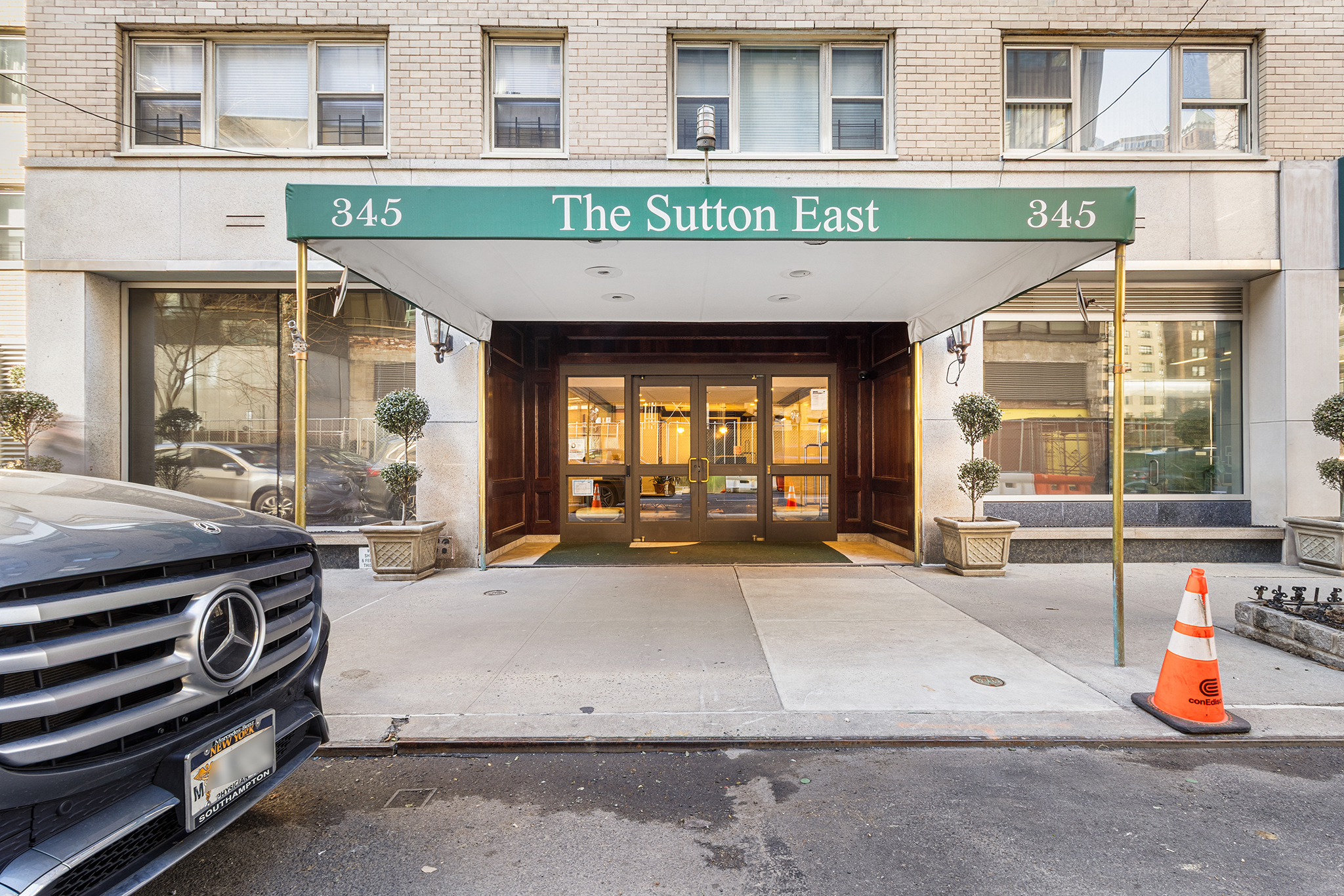 345 East 56th Street 15B Sutton Place New York NY 10022