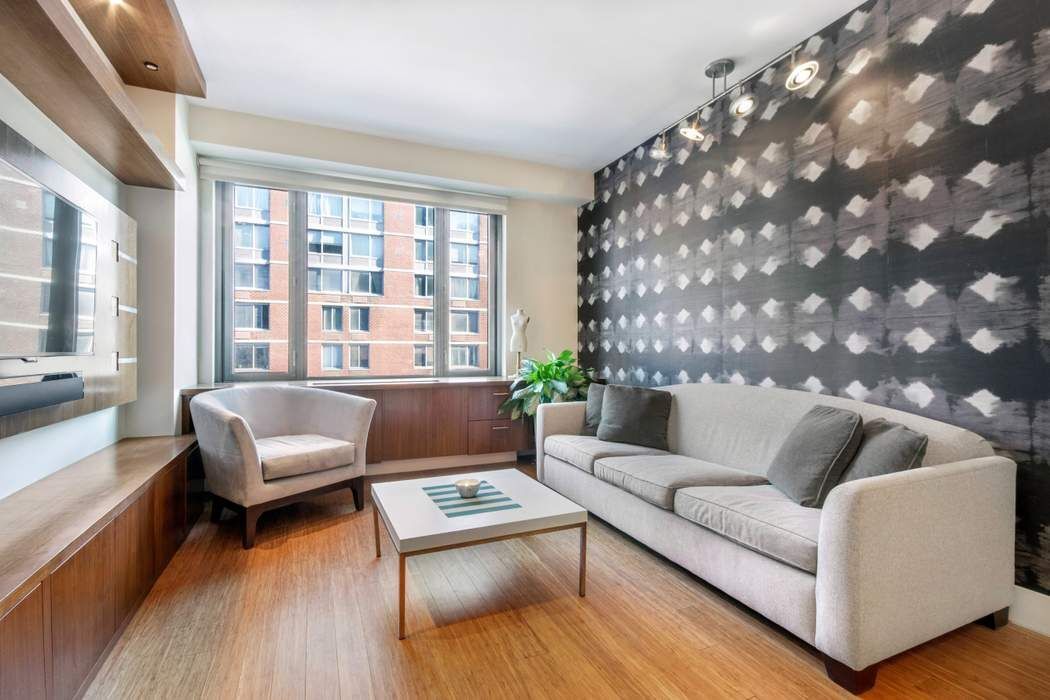 305 West 16th Street 3D Chelsea New York NY 10011