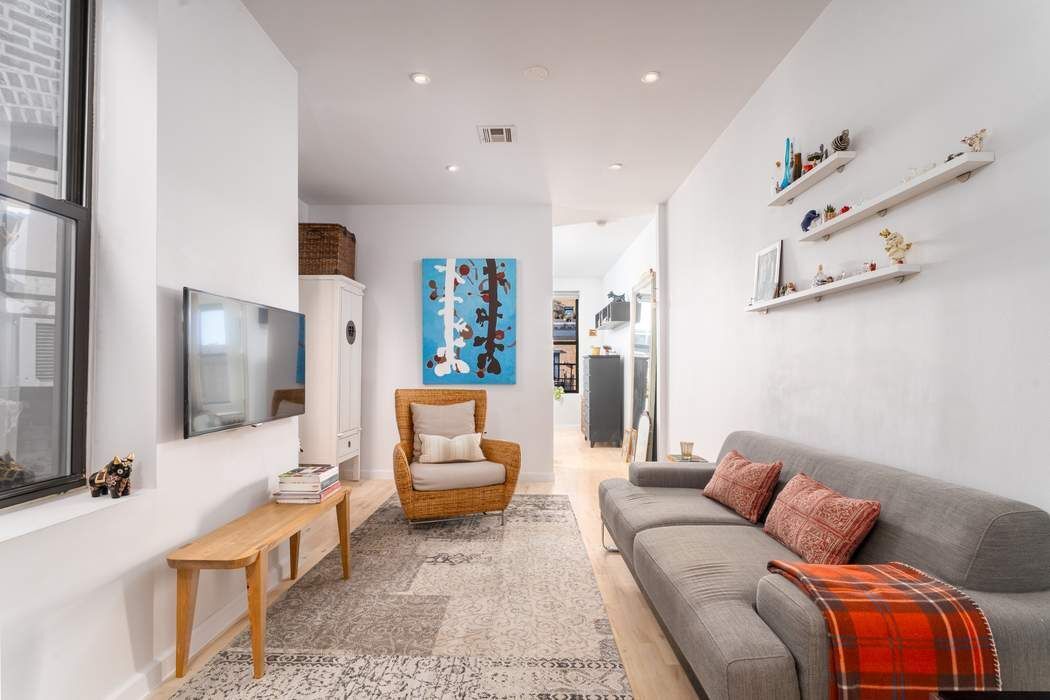 2072 Frederick Douglass Blvd. 5C West Harlem New York NY 10026