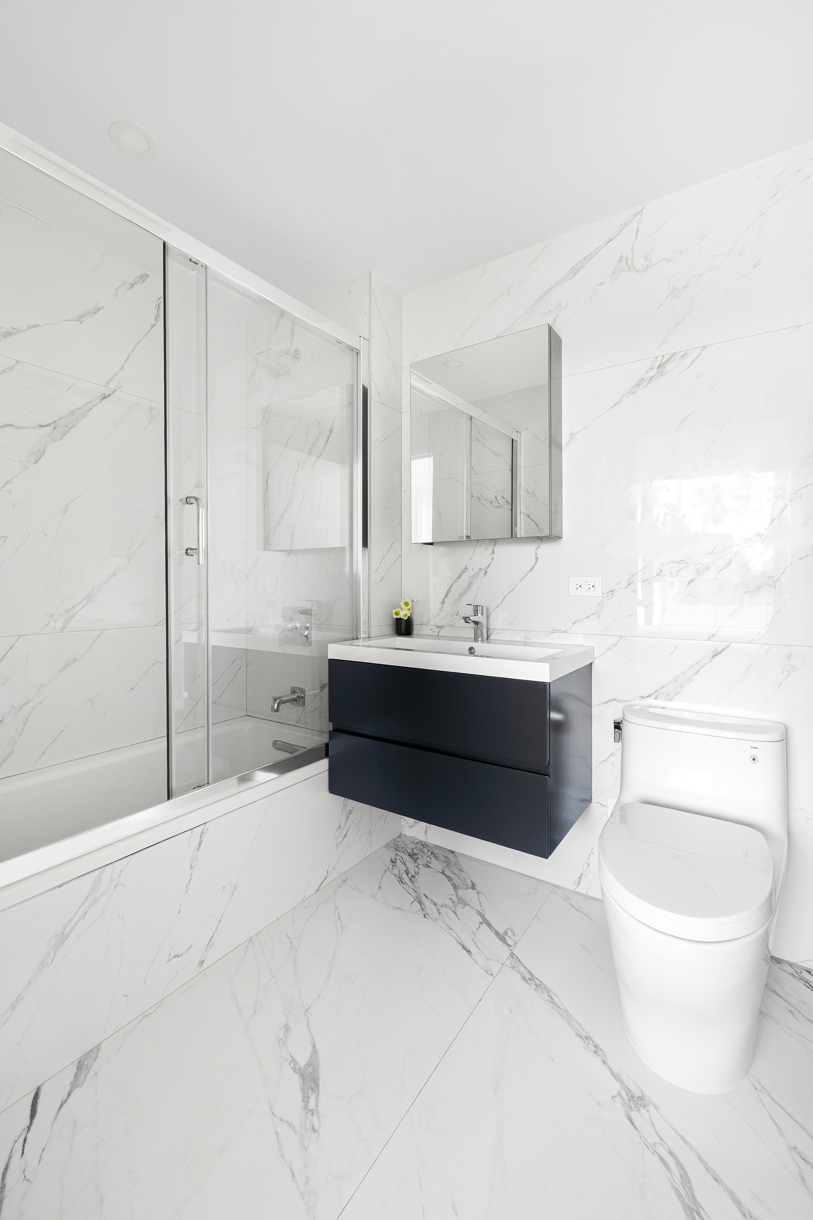 40-21 27th Street 3W Long Island City Queens NY 11101