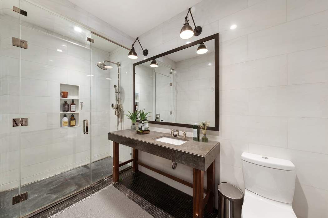 425 West 50th Street 10H Clinton New York NY 10019