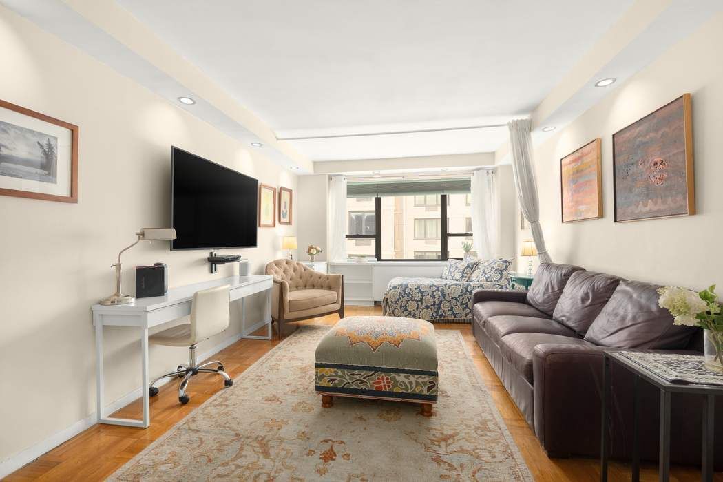 210 East 47th Street 9J Turtle Bay New York NY 10017