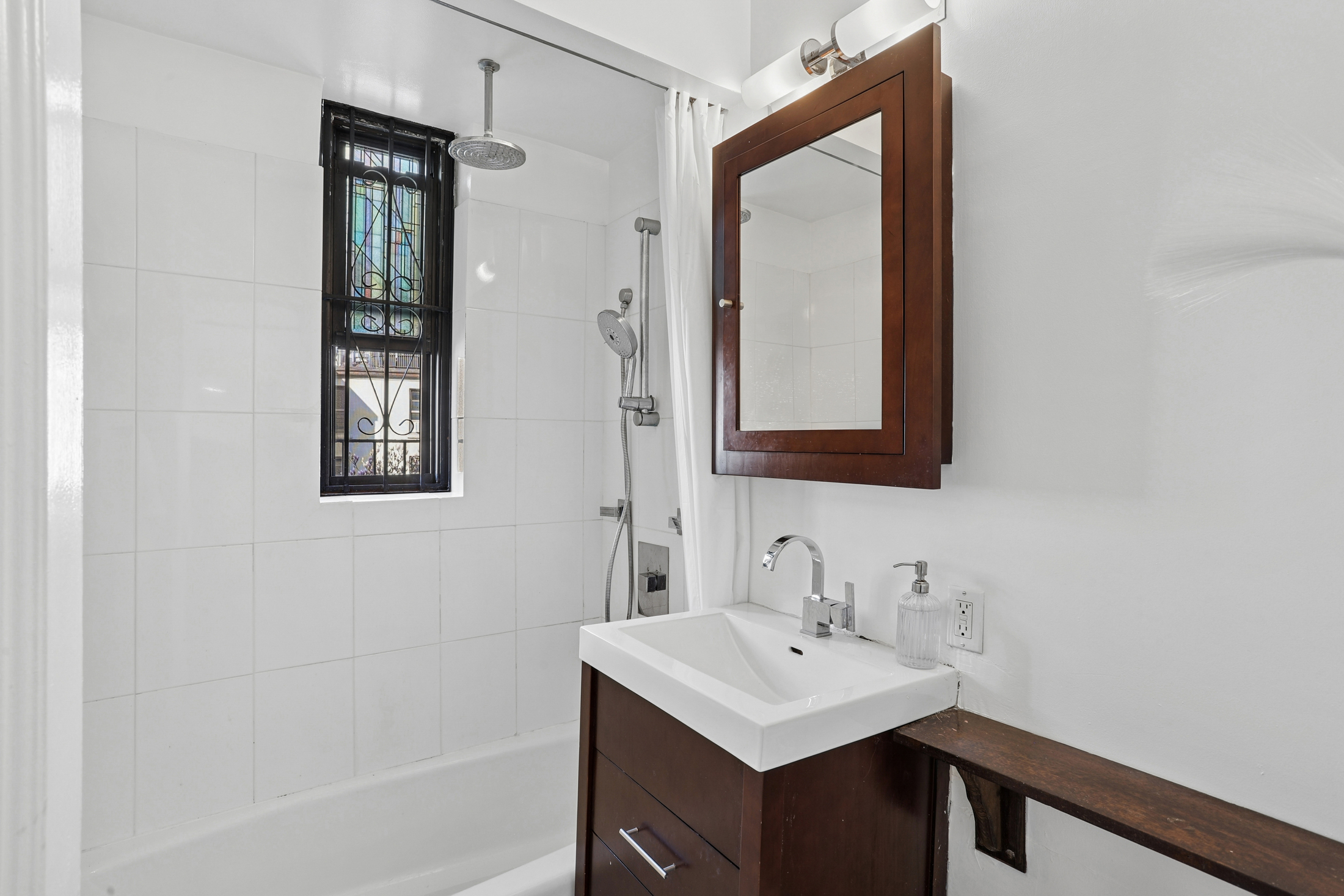 349 East 49th Street 5K Turtle Bay New York NY 10017