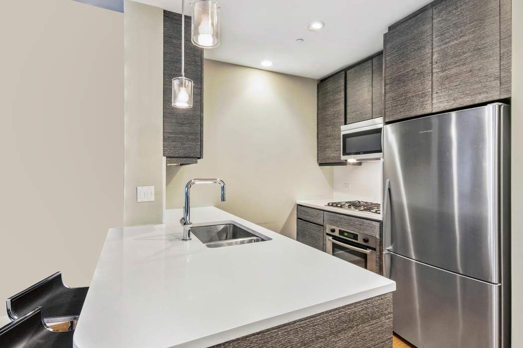 305 West 16th Street 3D Chelsea New York NY 10011