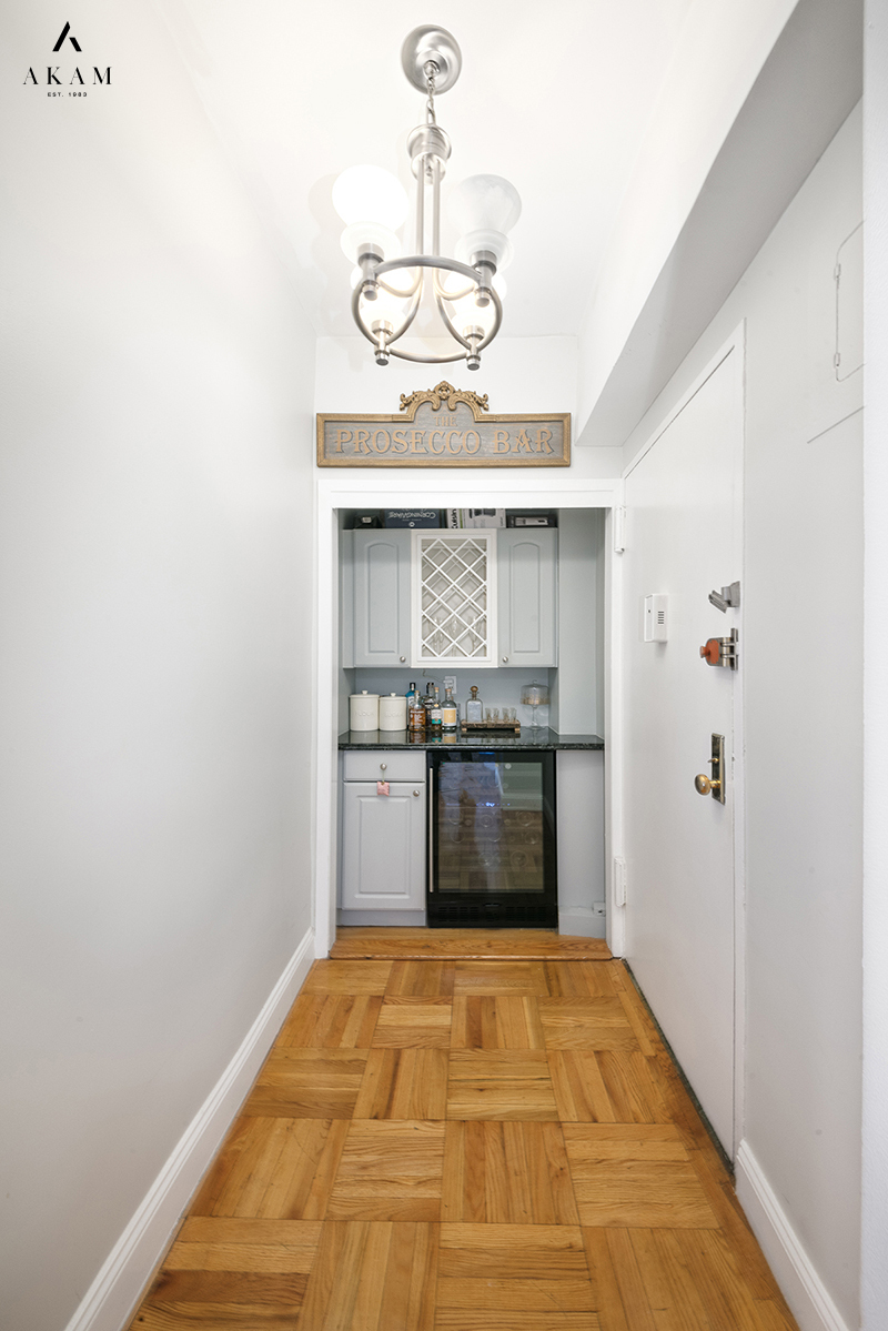 220 East 54th Street 12-H Turtle Bay New York NY 10022