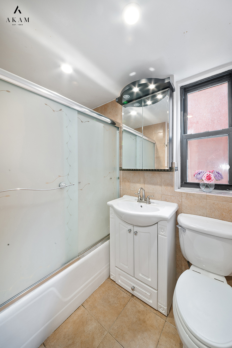 220 East 54th Street 12-H Turtle Bay New York NY 10022