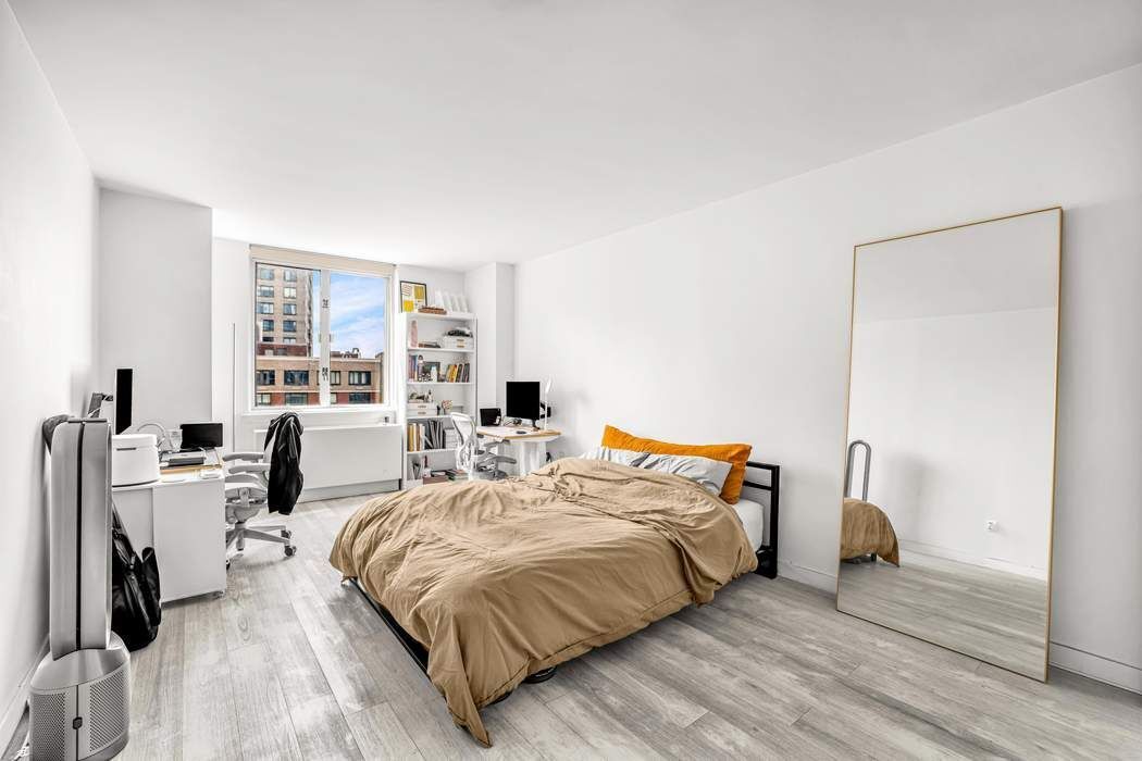 225 Rector Place 9J Battery Park City New York NY 10280