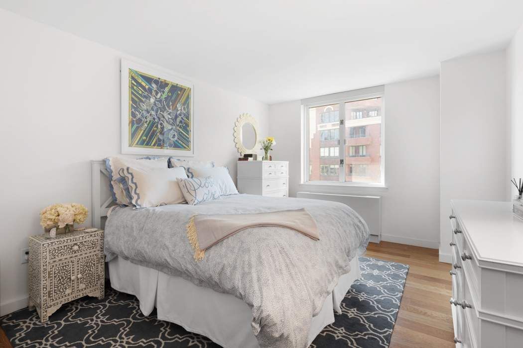 225 Rector Place 7R Battery Park City New York NY 10280