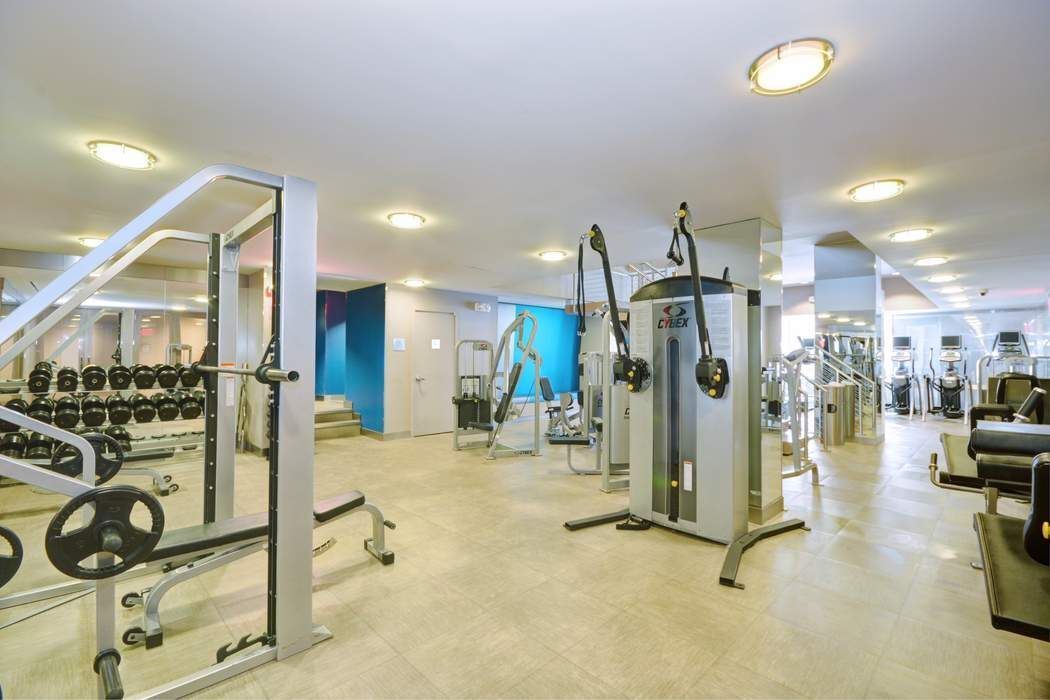 225 Rector Place 7R Battery Park City New York NY 10280