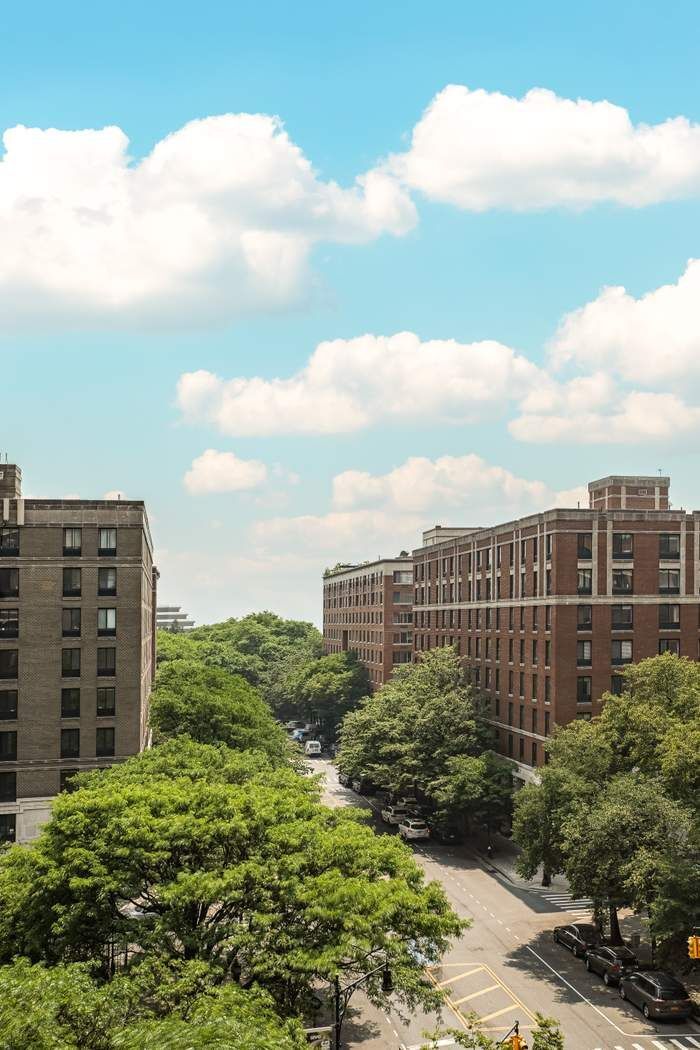 225 Rector Place 7R Battery Park City New York NY 10280