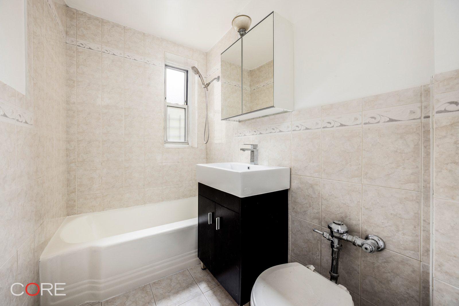 76-10 34th Avenue 3B Jackson Heights Queens NY 11372