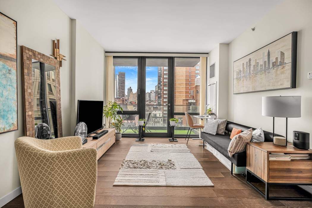 302 East 96th Street 1002 Upper East Side New York NY 10128