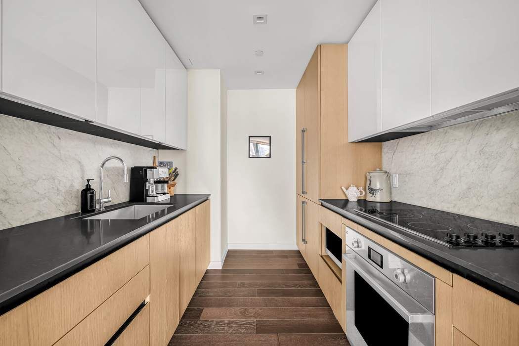 302 East 96th Street 1002 Upper East Side New York NY 10128