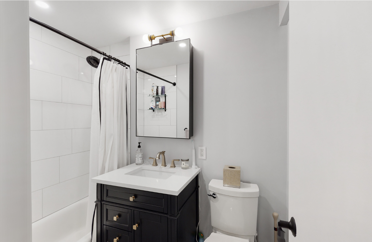 165 Christopher Street 2X W. Greenwich Village New York NY 10014