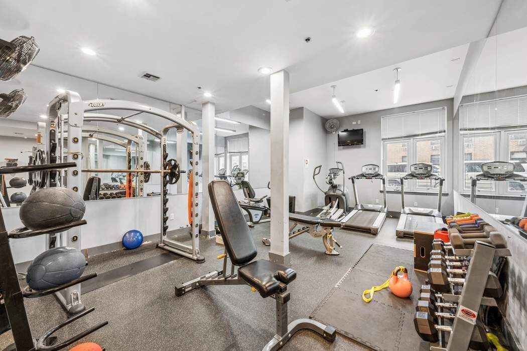 390 Lorimer Street Williamsburg Brooklyn NY 11206