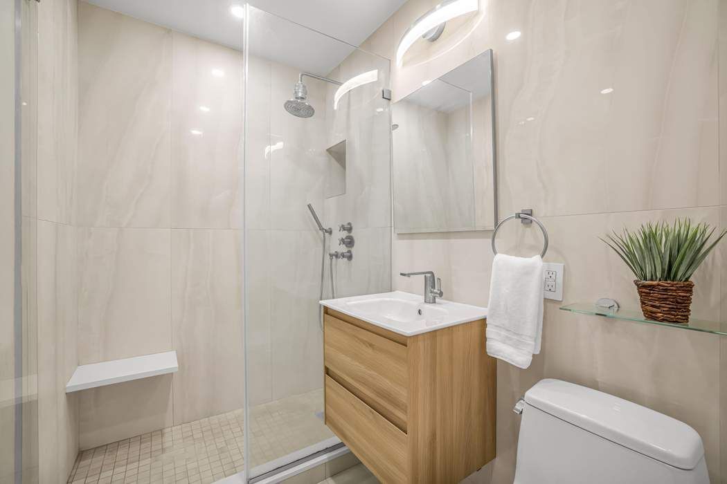 400 East 56th Street 39F Sutton Place New York NY 10022