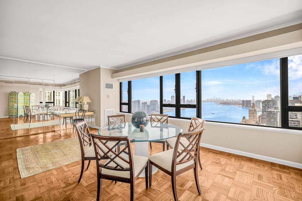 425 East 58th Street 42G Sutton Place New York NY 10022