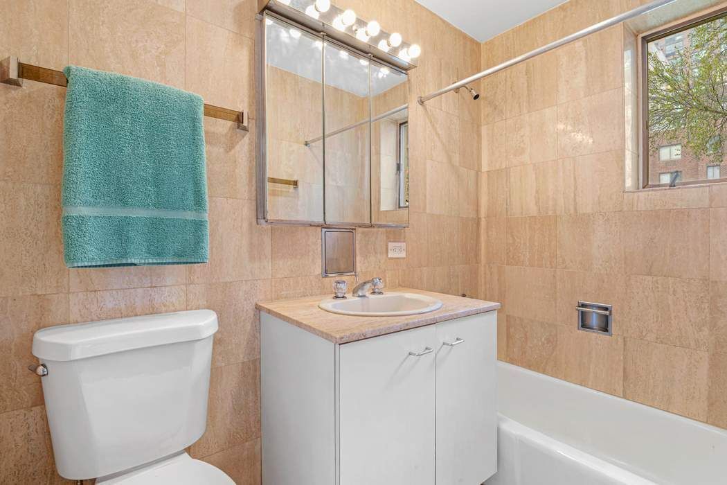 434 West 20th Street 7 Chelsea New York NY 10011