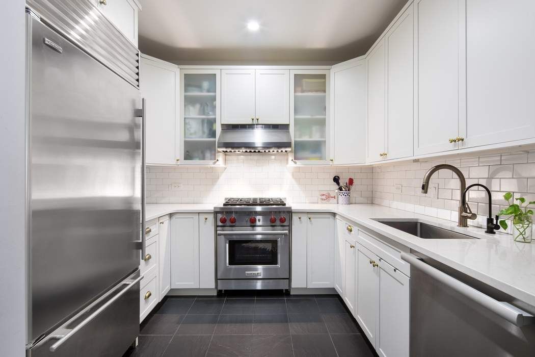88 Washington Place 5C Greenwich Village New York NY 10011