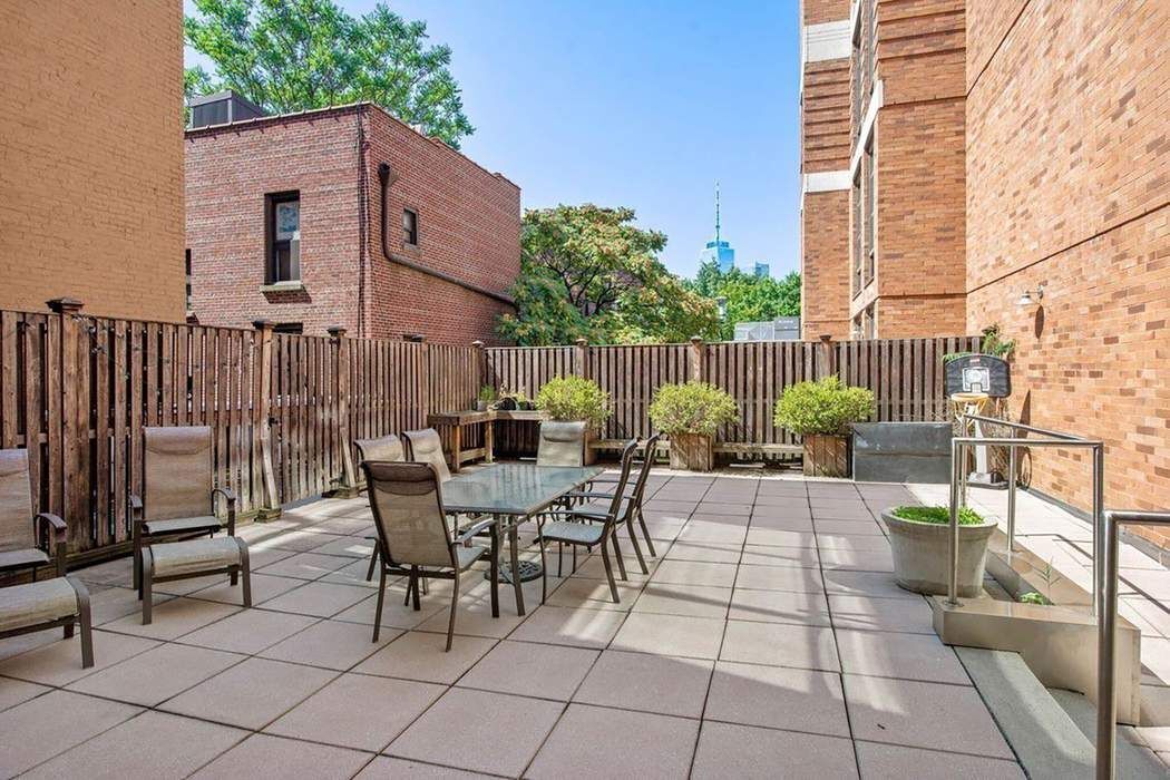 88 Washington Place 5C Greenwich Village New York NY 10011