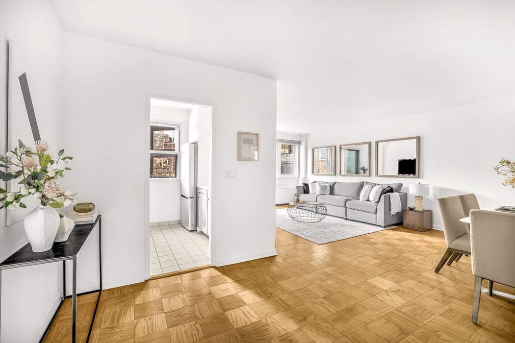 211 East 53rd Street PHD Turtle Bay New York NY 10022