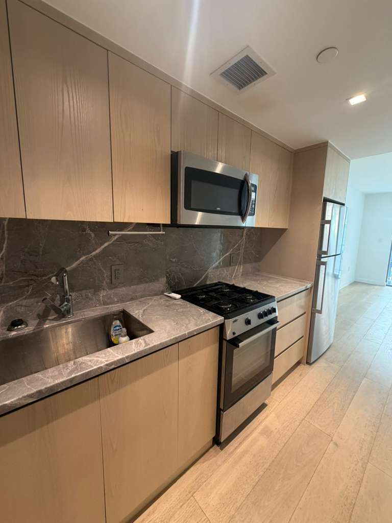 567 Ocean Avenue A403 Flatbush Brooklyn NY 11226