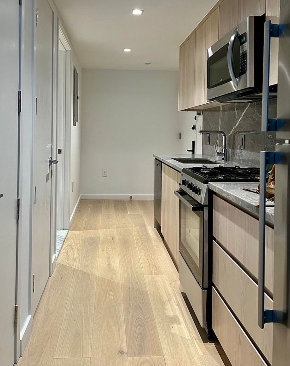 567 Ocean Avenue A403 Flatbush Brooklyn NY 11226