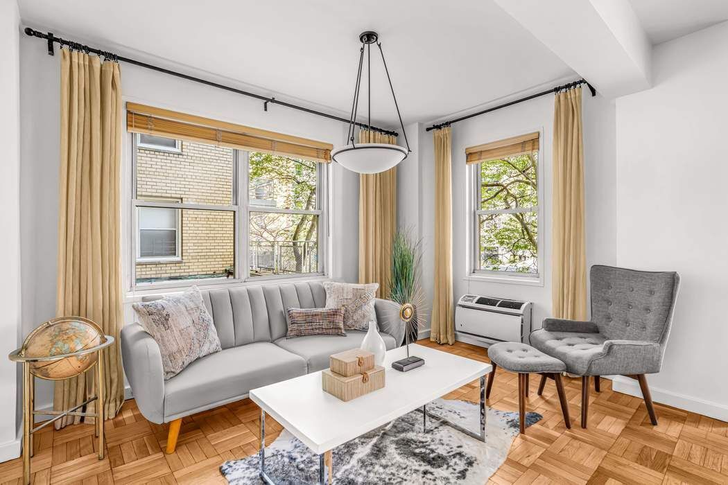 40 East 9th Street 2G Greenwich Village New York NY 10003